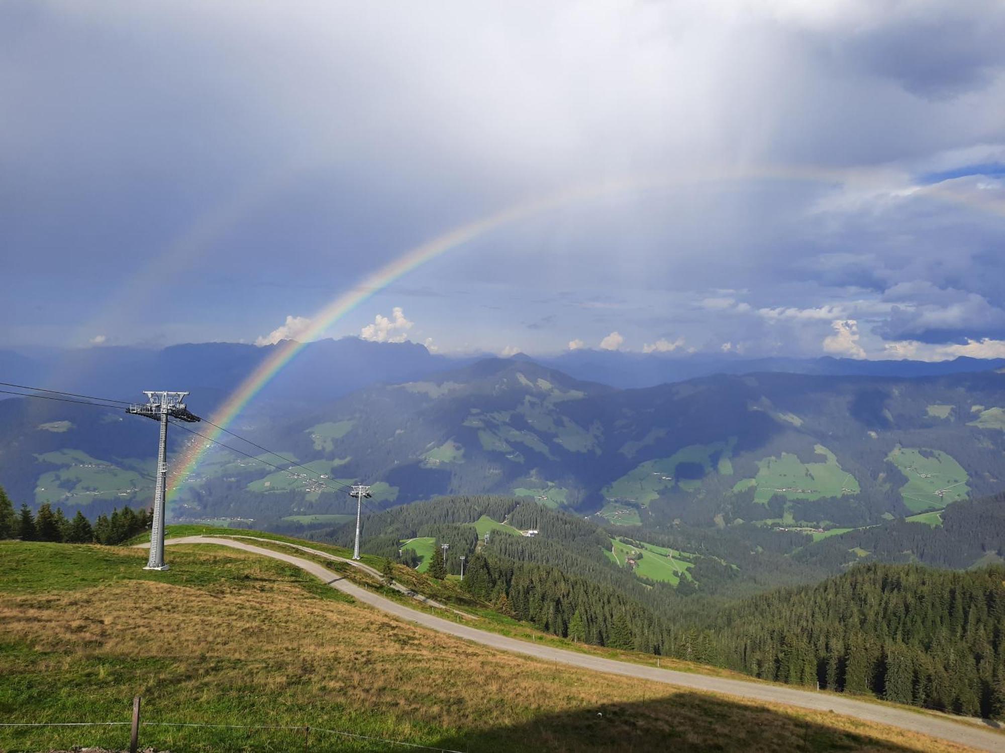 Berggasthof Schatzbergalm Thierbach Exteriör bild